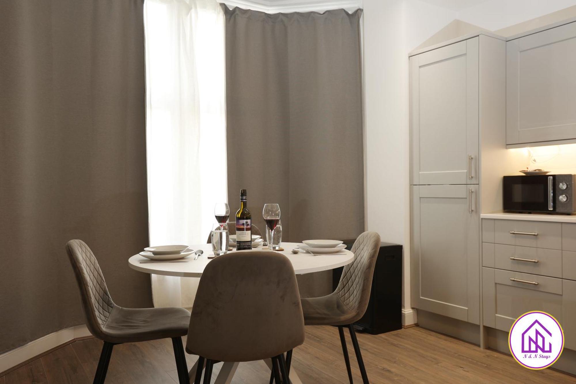 Apartment North Road - Perfectly Placed, Close To Town & Castle With Private Parking Cardiff
